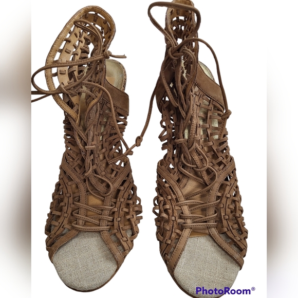 Womens New Dolce Vita caged peep toe heel size 9 - Picture 2 of 5